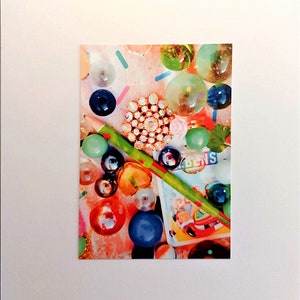 Carte postale « Lillys Schatztruhe » avec beaucoup de billes et paillettes, Carte cadeaux, Carte de voeux