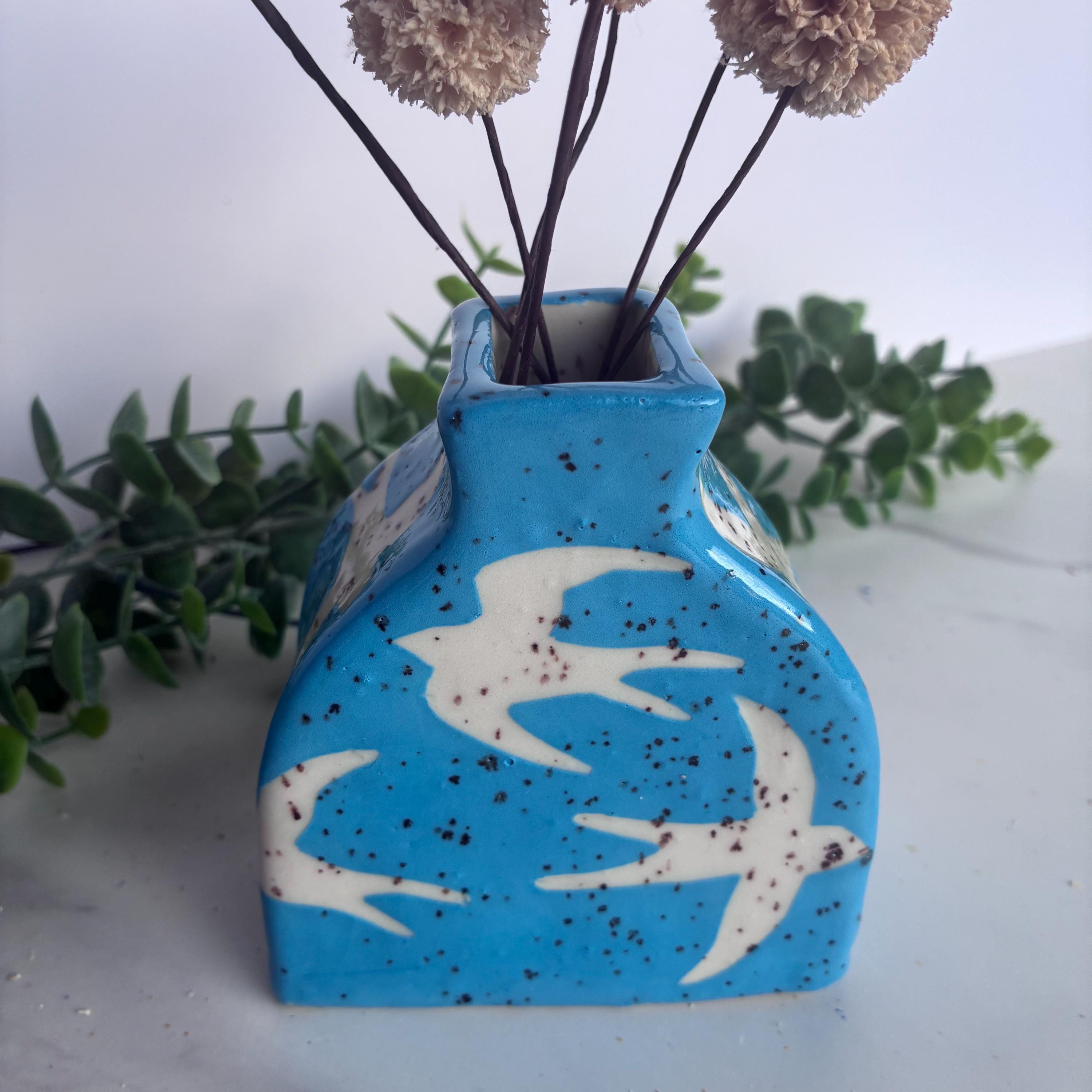 Retired Lladro Sparrows Flower Vase #4691 Vintage Blue and White