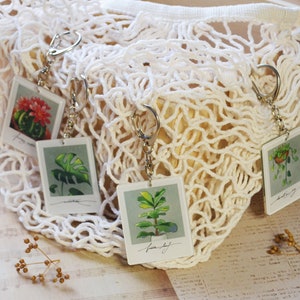 plant polaroid photo charm keychain | fiddle leaf fig, monstera deliciosa, flowering cactus, devil's ivy / pothos accessory | plant keychain