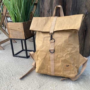 Backpack, courier backpack, laptop bag, water-repellent, washable paper, paper, kraft paper, sustainable with coconut fibers, rolltop, natural