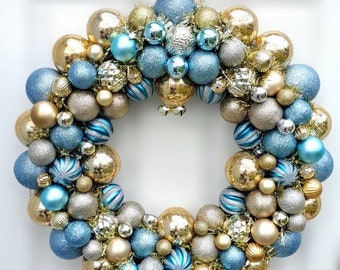 Elegant Ornament Bauble Christmas Wreath Blue and Gold