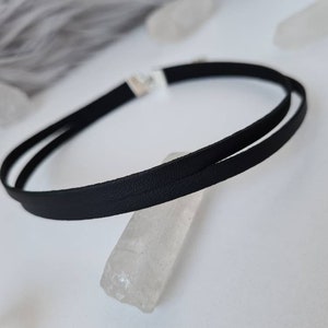 Schwarzer zweireihiger Choker, Lederoptik, vegan, Gothic Bild 2