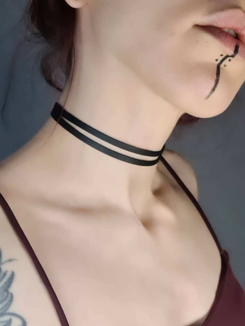 Schwarzer zweireihiger Choker, Lederoptik, vegan, Gothic Ohne Anhänger