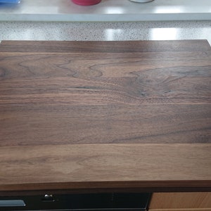 Solid wood cutting board image 3