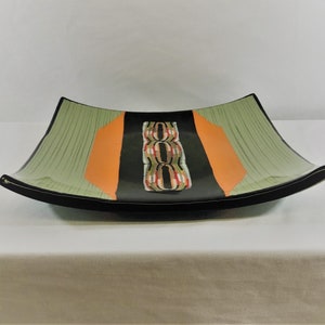 Serving Plate with Pattern Bar Embellishment