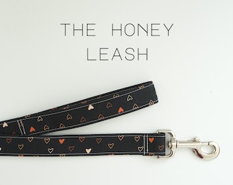 Modern Neutral Hearts Dog Leash, Cute Black Simple Leash "The Honey"