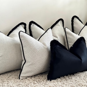 Luxury Cushion Cover Set Black and Cream - Modern Throw Pillow Combination for Bedroom & Livingroom -  Sofa and Bed Cushion Set