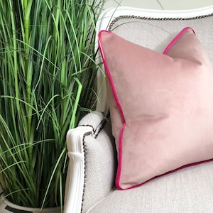 Blush pink luxury velvet cushion cover with cerise pink contrast piping, light pink plush velvet throw pillow cover