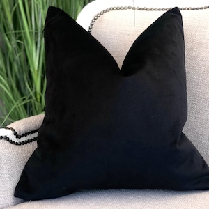 Housse de coussin en velours noir - coussins de luxe - décoration d'intérieur noire - taille et finitions personnalisées
