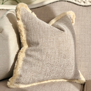 BEIGE TEXTURÉ coussin beige crème neutre oreiller texturé décor de ferme moderne décor boho coussins à franges oreillers de luxe image 7