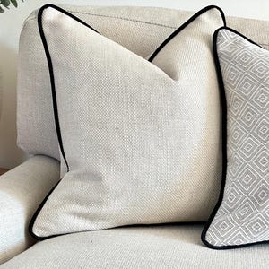 Luxury Cream Textured Cushion Cover - Neutral Modern Throw Pillow with Customisable Black Piped Edge - Neutral Home Decor | HALLIE