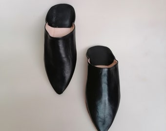 Moroccan Slippers, Entirely Hand-Sewn || Men's Slippers || Women's Slippers || Natural Tanning - Handcrafted