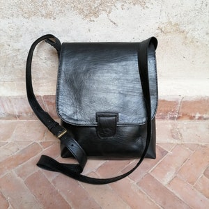 Sac en cuir marocain,sac à bandoulière en cuir,sac berbère en cuir véritable,sac Boho en cuir,Handmade en cuir authentique ,sac cuir unisexe