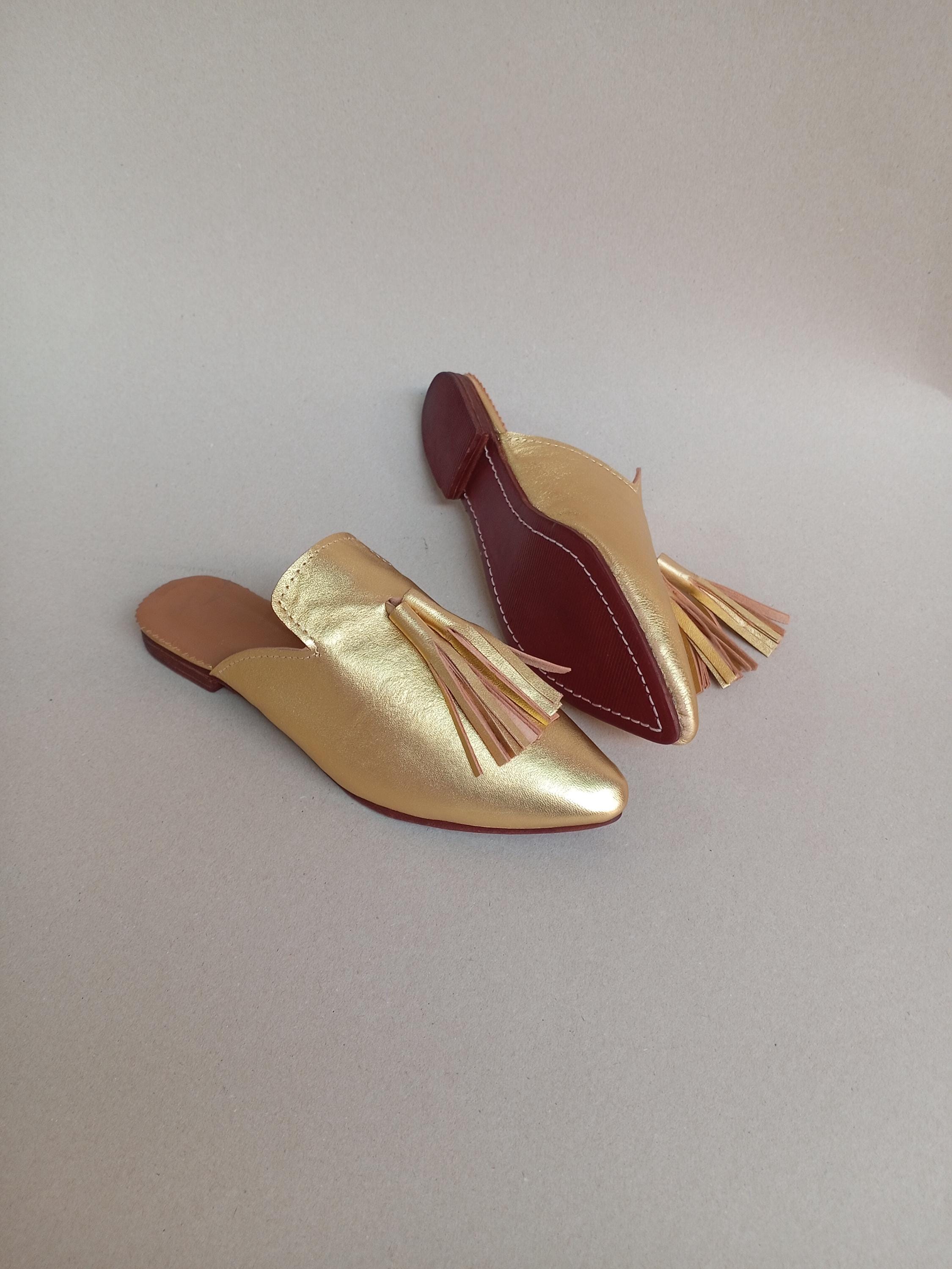 Moroccan slipper in genuine gold leather for women, Women's slipper in genuine leather, Handmade women's mules, Boho leather shoe