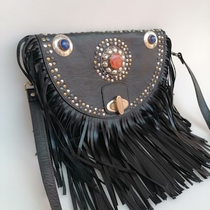 Borsa in pelle marocchina da donna, borsa Boho in pelle borchiata nera, borsa a tracolla vintage, borsa con frange in pelle, fatta a mano in vera pelle