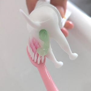 Pooping Dog Toothpaste Cap, Soft Silicone Topper, Hygienic Easy Clean Dispenser, Universal Fit