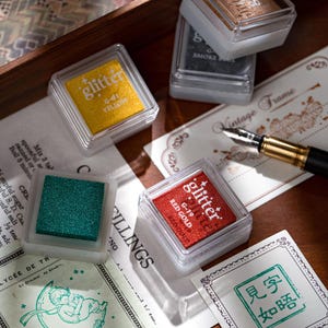 Vintage Colorful Glitter Ink Pad for Crafts and Stamping