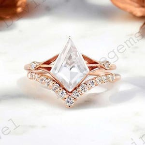 Kite cut Moissanite engagement ring set unique 14k rose gold Moissanite diamond ring Marriage Vintage bridal Jewelry Anniversary ring set