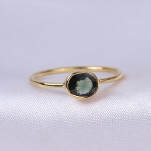 Dainty Green Sapphire Ring, 14K Gold Sapphire Ring, Simple Thin Band Ring, Bridesmaid Jewelry, Solitaire Bezel Set Ring, Anniversary Gift