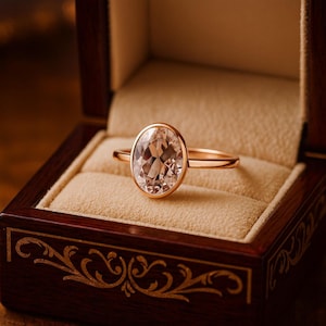 パールモルガナイトエンゲージリング、オーバルソリティアリング、ローズゴールドウェディングリング、ミニマリストカクテルリング、女性用プロミスリング、記念日ギフト