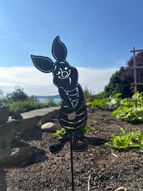 Piglet Metal Garden Stake, Disney Yard Art, Classic Winnie the Pooh Decor