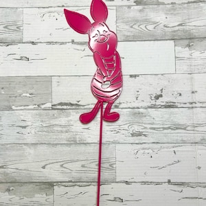 Piglet Metal Garden Stake, Disney Yard Art, Classic Winnie the Pooh Decor image 8