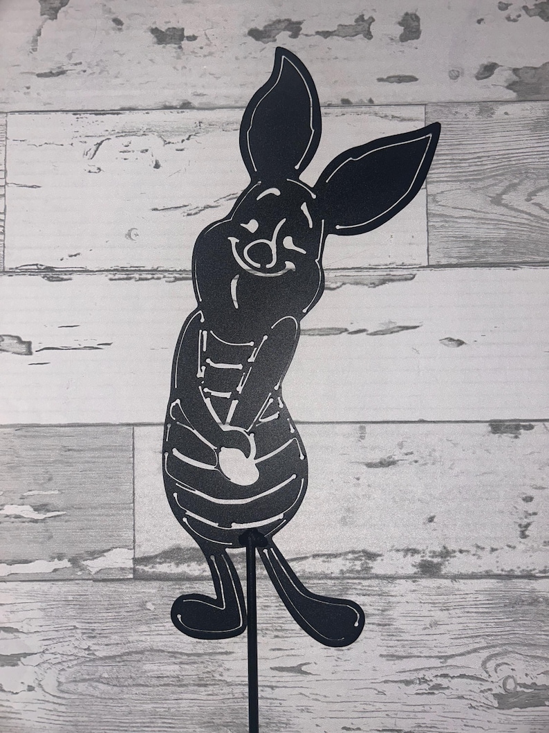 Piglet Metal Garden Stake, Disney Yard Art, Classic Winnie the Pooh Decor image 4