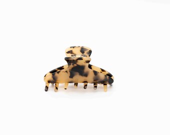 Blair | Hair Claw Clip | French Clip | Medium Hair Claw | Tortoise Shell Hair Claw Clip | Minimalist Hair Claw | Medium Tortue