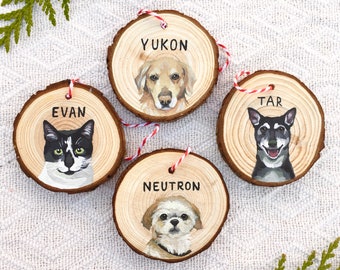 Custom Pet Portrait Ornaments // Wood Slice Cat & Dog Memorial Paintings // Hand Painted Personalized Pet Art // Christmas Tree Decorations