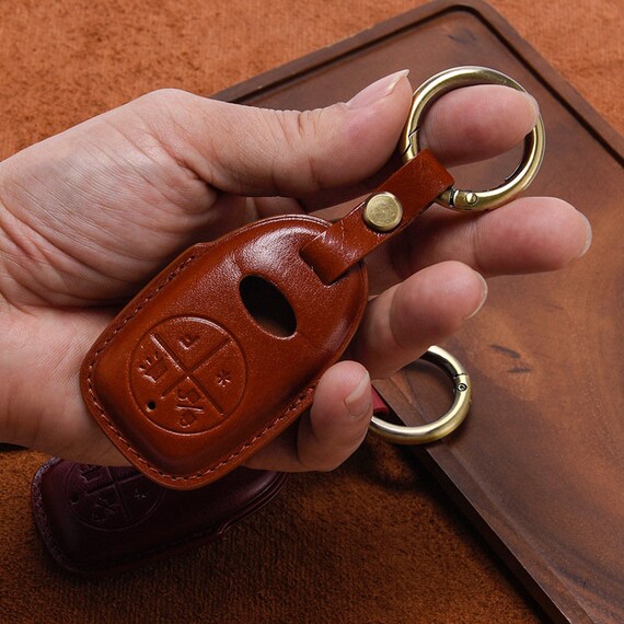 Vespa leather deals keychain