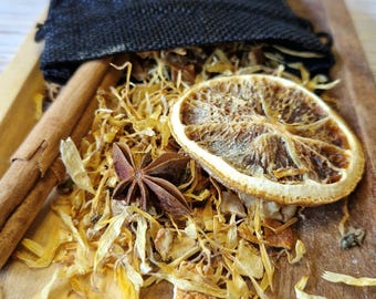 Handmade Potpourri – A Natural Blend of Herbs, Flowers, Fruits, and Spices for a Fresh Scent