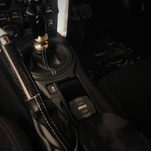 Airlift 3p/3h Controller Mount for Subaru BRZ/ Scion FR-S/ and Toyota GT86