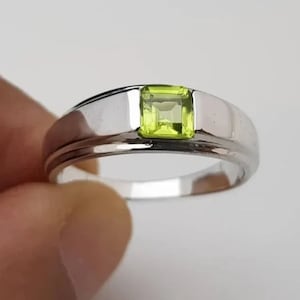 Peridot Ring for Men, Solid 925 Sterling Silver, Peridot Gemstone Ring, Statement Silver Ring, Personalized Gift for Him Signet ring