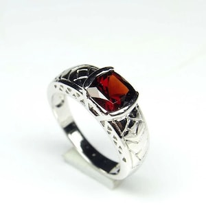 Natural garnet ring/ men ring/ 925 sterling siver ring Signet ring