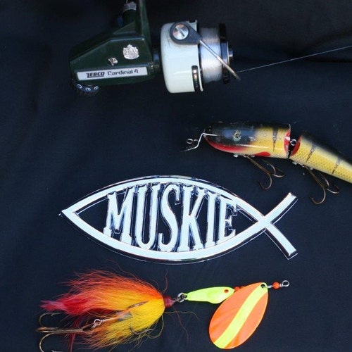best fishing lures to use on cloudy days 4 Bass Fishing Baits to Use in the Rain