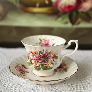 Royal Albert “Summertime Series” Teacup & Saucer – Vintage Bone China – England – Collector Floral Teacup – 1970s–1980s