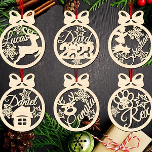 Adornos navideños 2023 Archivos SVG cortados con láser, 6 diseños personalizables para adornos de árbol de Navidad con texto editable, juguetes para árbol de Navidad
