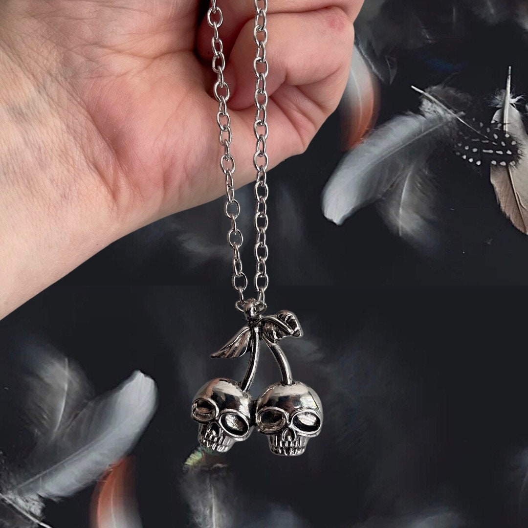 Gothic Black Skull Heart Sterling Silver Necklace – GTHIC