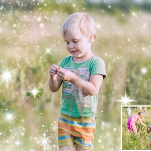 Puede incluir: Un ni&ntilde;o peque&ntilde;o con una camiseta verde y pantalones cortos a rayas est&aacute; de pie en un campo. El ni&ntilde;o est&aacute; mirando algo en sus manos. El fondo es un campo borroso con efectos de estrellas brillantes.