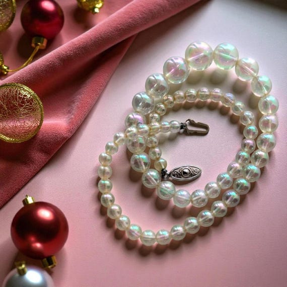 Vintage Iridescent Glass Bead Necklace: Mid-Century Soap Bubble