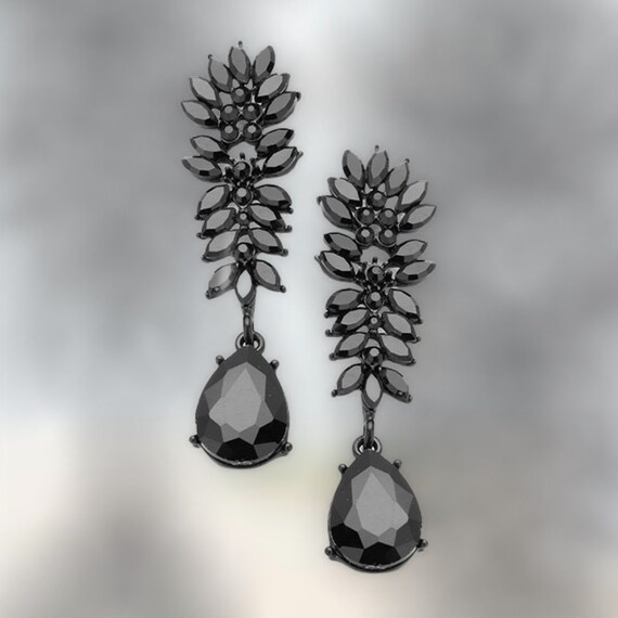 Black dressy earrings deals