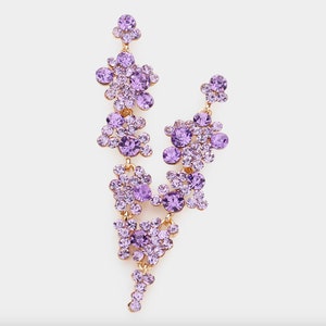 brincos roxo claro, brincos de strass roxo lavanda, brincos grandes de lavanda, brincos roxos de concurso, brincos de baile roxo claro