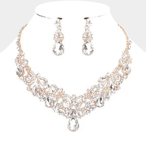 Large Clear crystal Necklace and earring set,  Clear teardrop stone clusters with a gold base, Clear crystal Bridal necklace and jewelry set