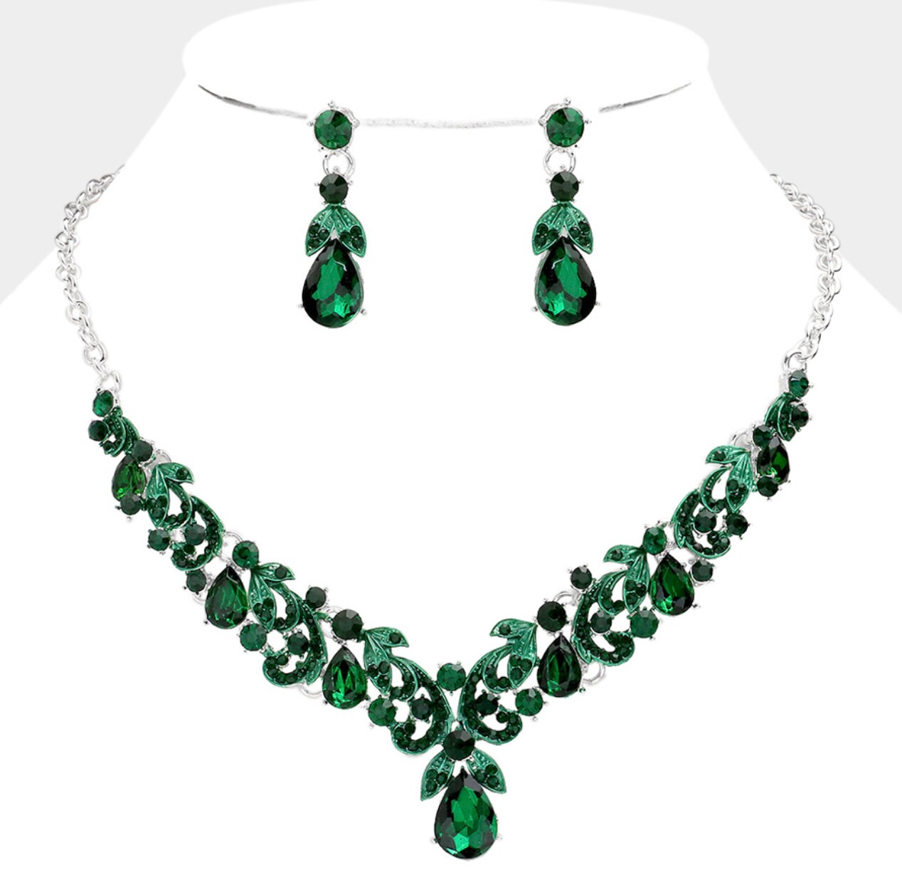Emerald green costume necklace sale