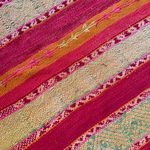 Colorful peruvian wool blanket: Authentic frazada rug - handmade tapestry from Perú 4.7 ft x 4.9 ft (3.2 kg)