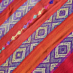 Handcrafted Peruvian Rug – Authentic Wool Carpet Artisan - Made in Peru 5 ft x 4.9 ft - (4.5kg)