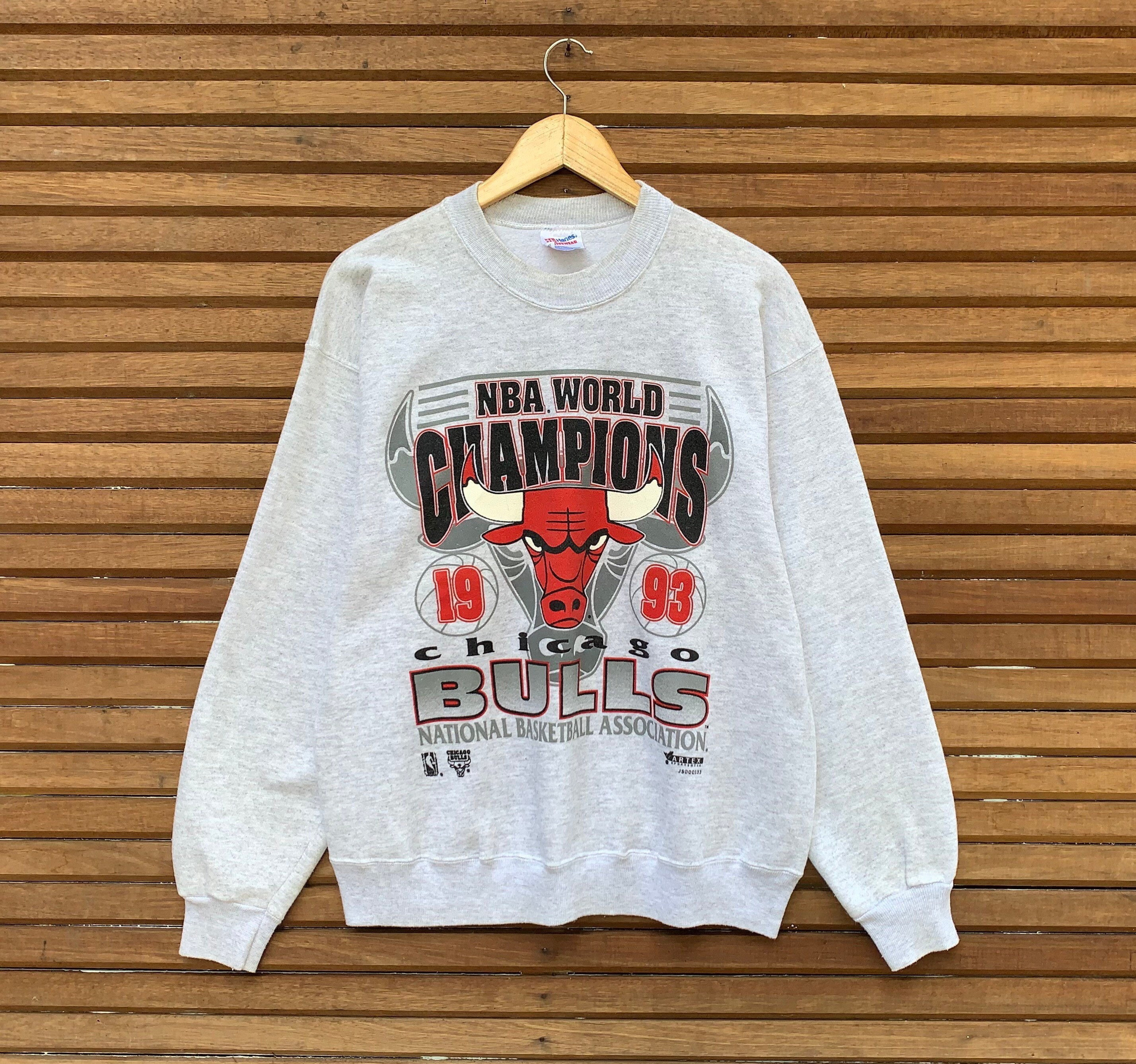 Vintage hotsell bulls sweatshirt
