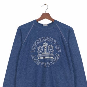 Zeldzaam Vintage jaren 1980 Universiteit van Amsterdam Crewneck Sweatshirt met lange mouwen Groot logo Pull Over Jumper / University Fashion / Small Fit afbeelding 3