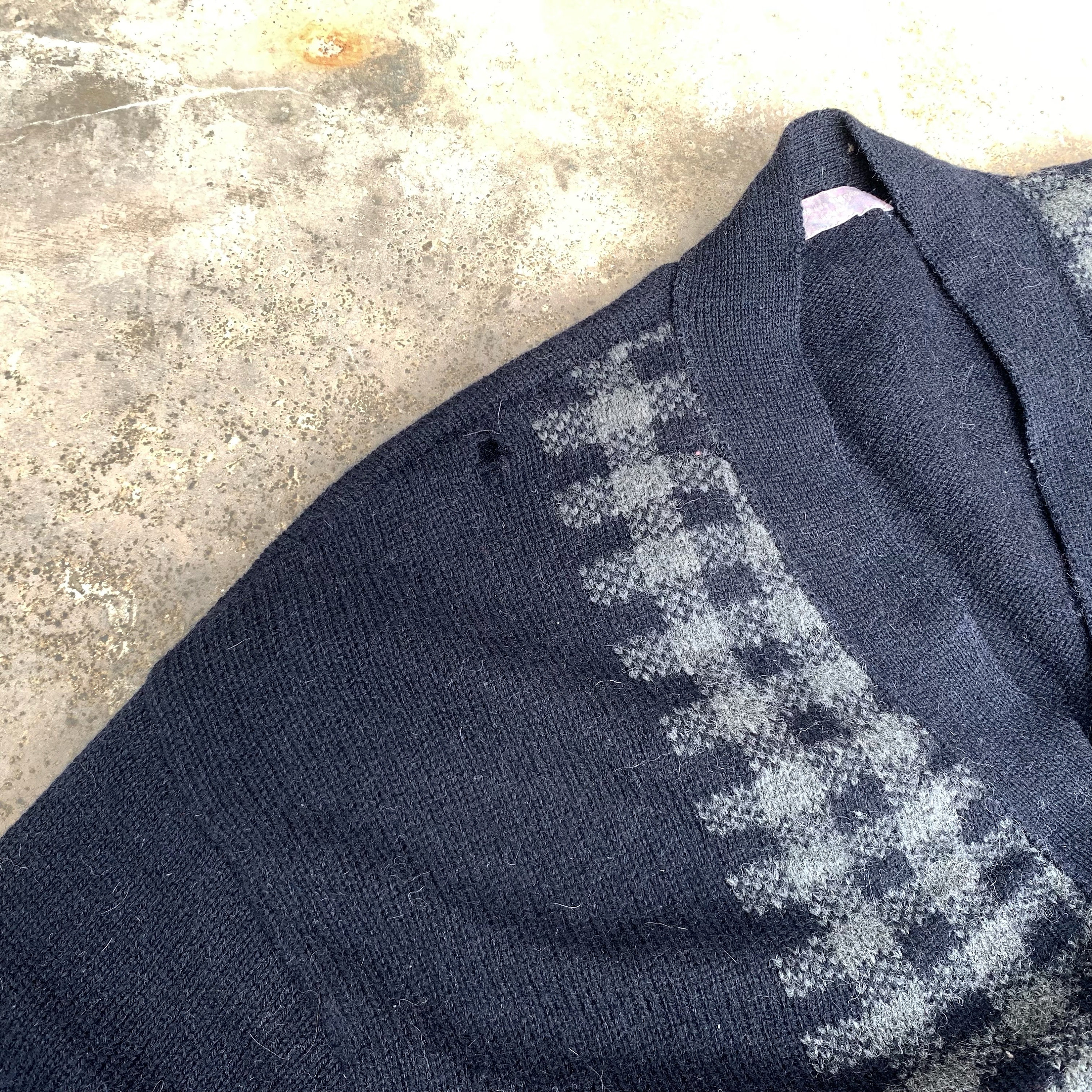 トップス 90s COMMEdesGARCONS WOOL SWEATER KNIT Pre-owned] COMME des GARCONS HOMME Back Logo Print V-Neck