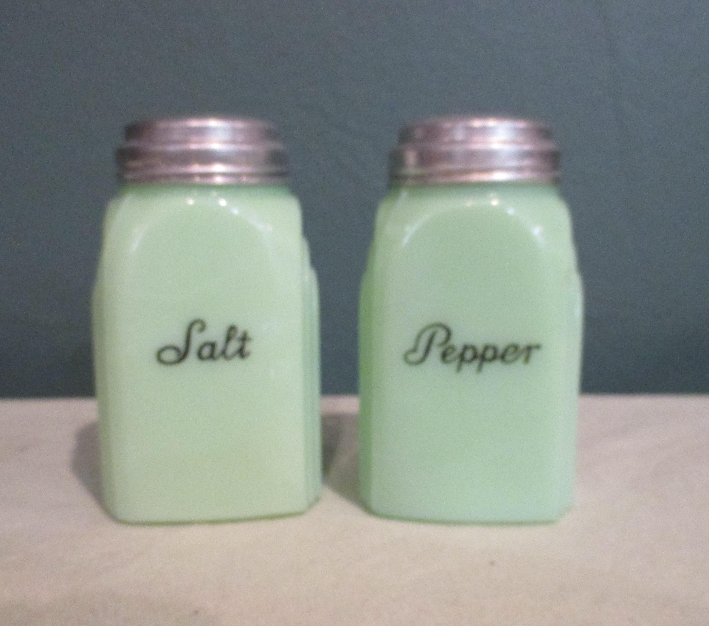 Vintage Mckee Jadeite Roman Arch Salt & Pepper Shaker Set - Etsy